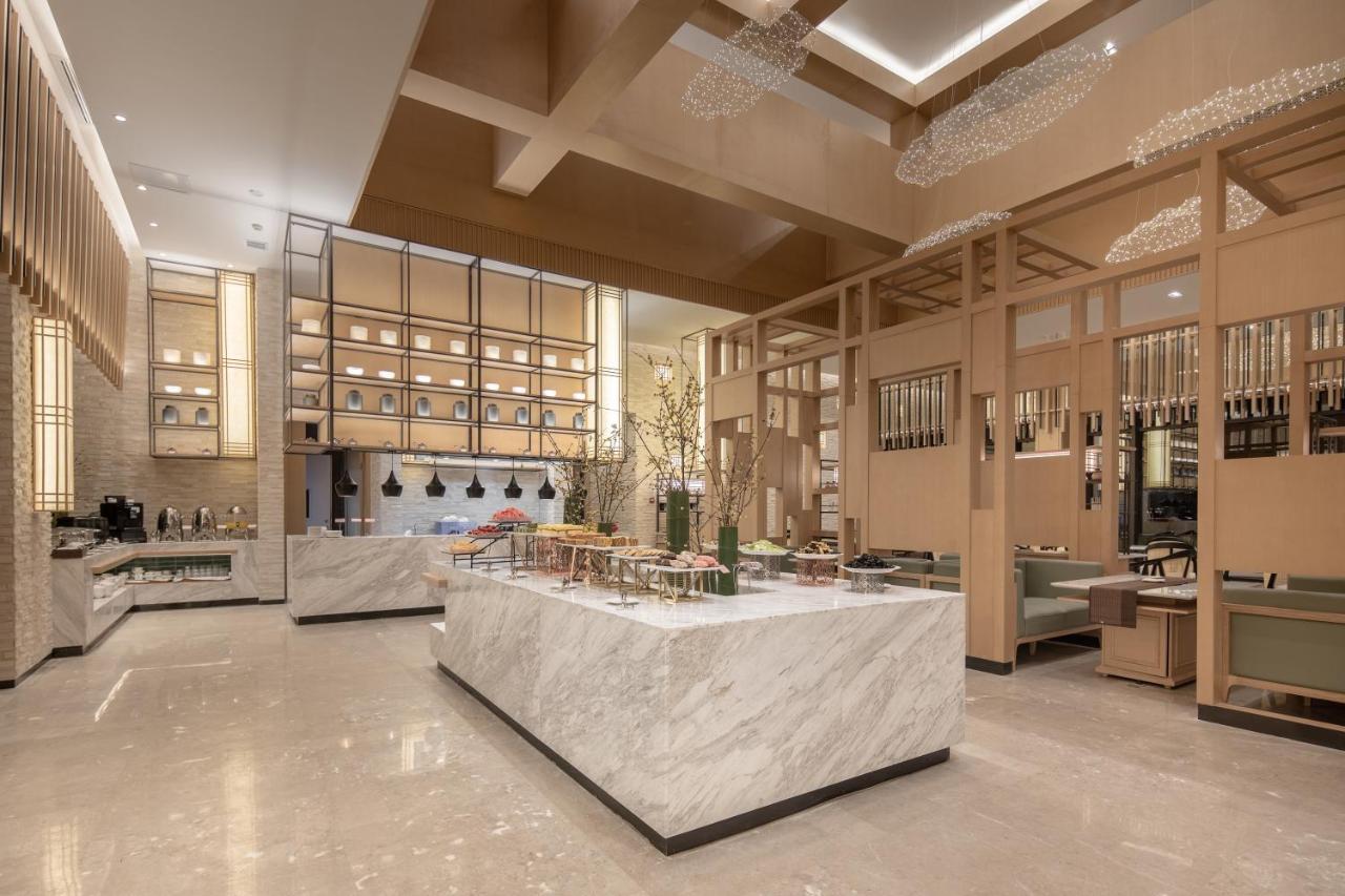 Howard Johnson Huashuiwan Hot Springs Resort Chengdu Exterior foto